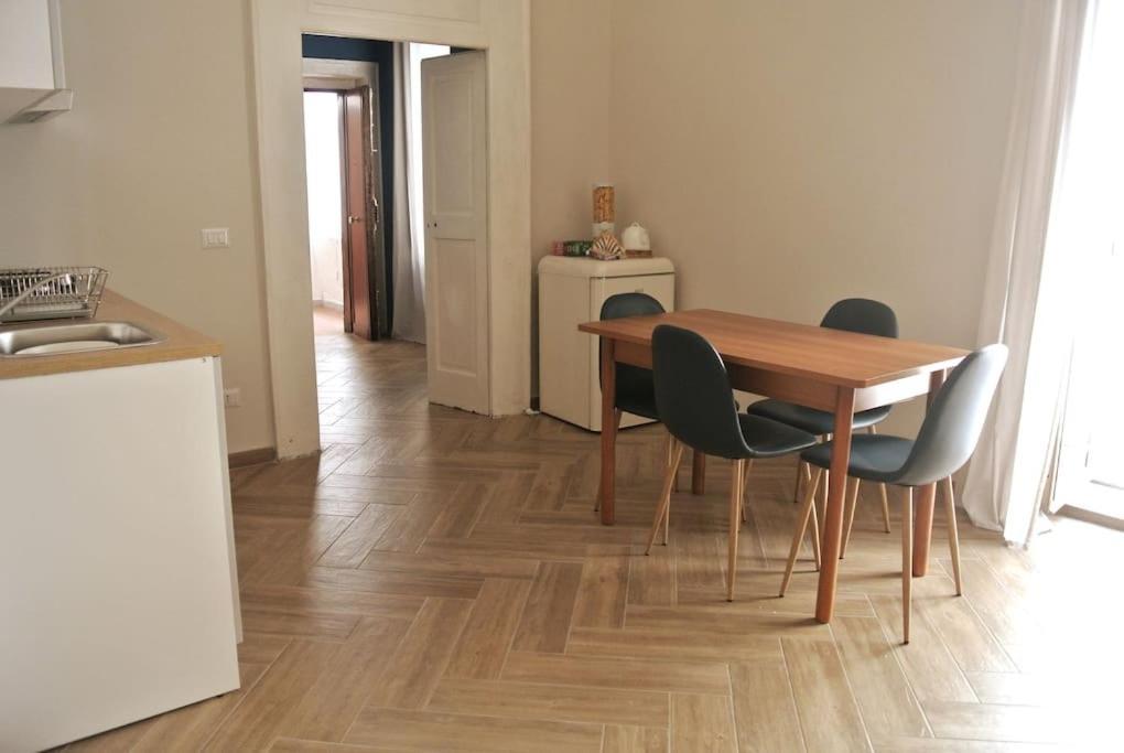 Scio' Apartment-Centro Storico- ナポリ エクステリア 写真